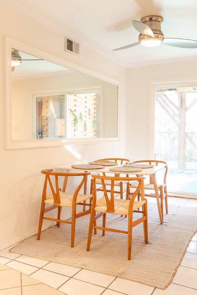 Building Photo - Cozy Zen Retreat Home with 4BD+3BA  Share ...