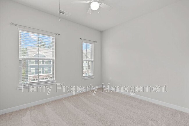 Building Photo - 1329 Channing Park Cir