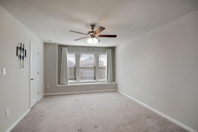 Building Photo - 205 Guemal Rd