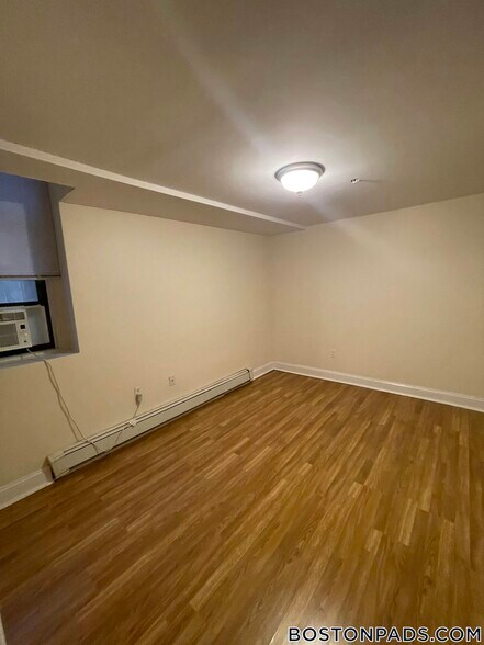 Building Photo - 1144 Commonwealth Ave