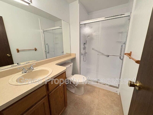 Building Photo - 8335 E Fairmount Dr