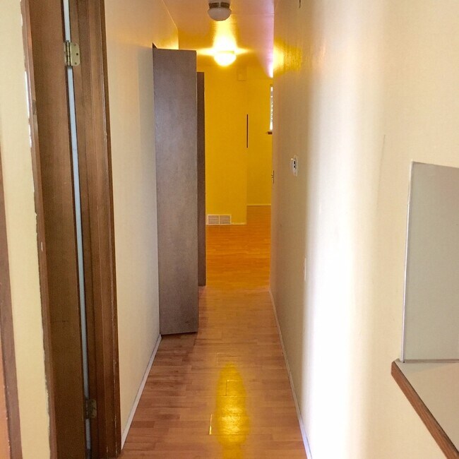 Building Photo - $4900 / 6br - University/ Wallingford House! 6BR/3BTH