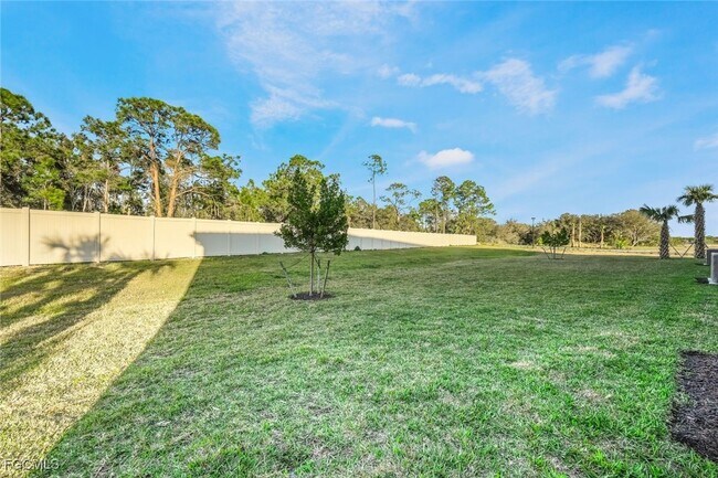 Building Photo - 14180 Gardeners Wy