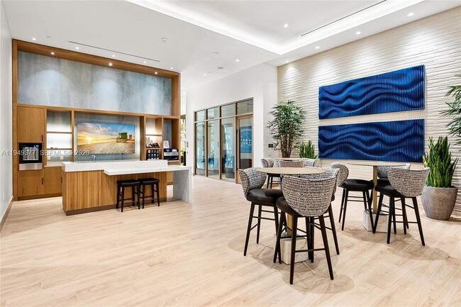 Building Photo - 151 N Seabreeze Blvd