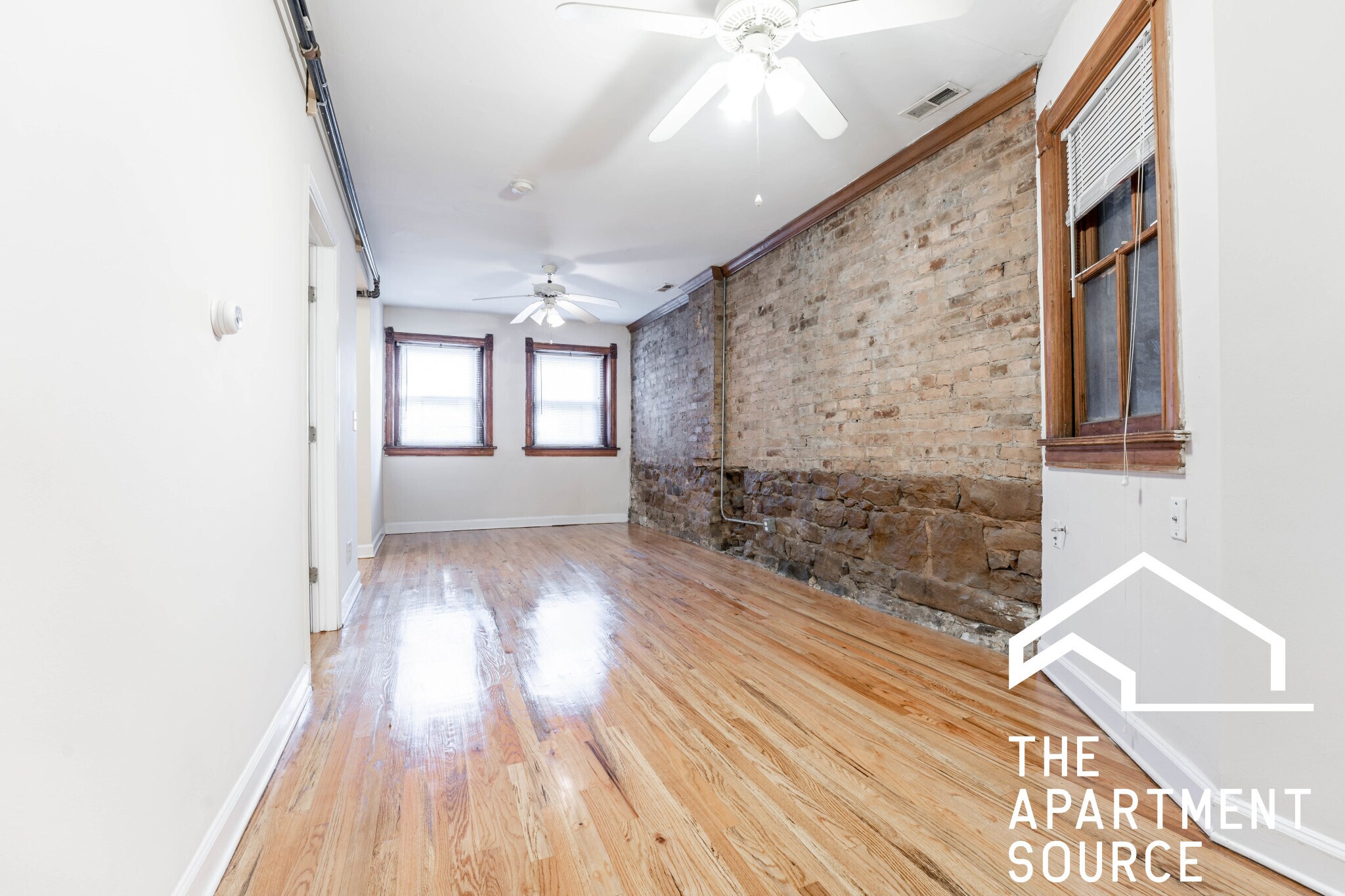 Building Photo - 1208 W Wrightwood Ave