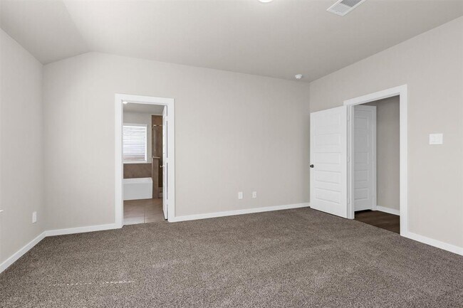 Building Photo - 38710 Yellowstone Dr