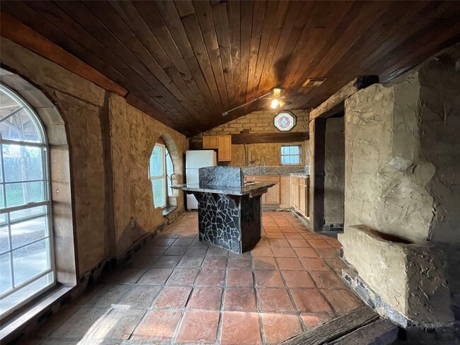 Building Photo - 4920 W 34th St