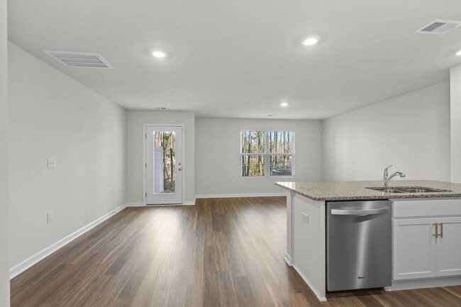 Building Photo - 640 Rd