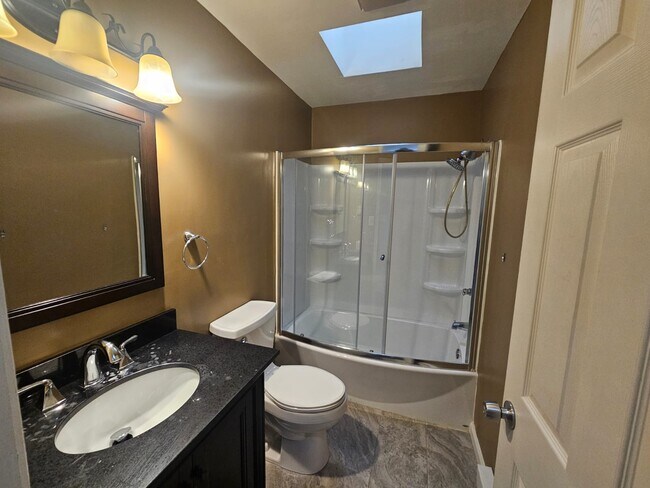 Building Photo - 116 Cheyney Dr