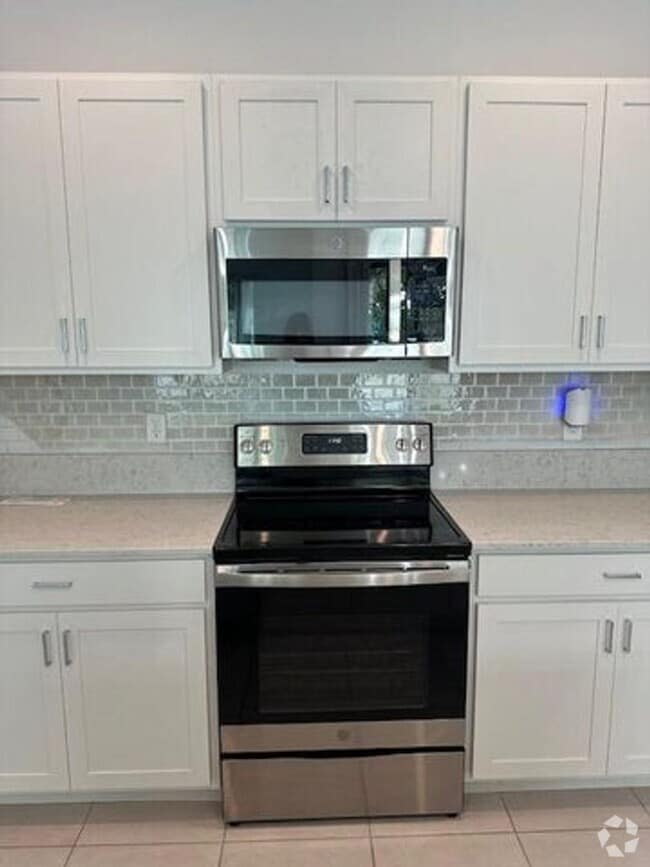 Building Photo - 4504 Hartwell Ln