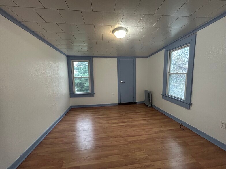 Bedroom2 p2 - 913 Price St