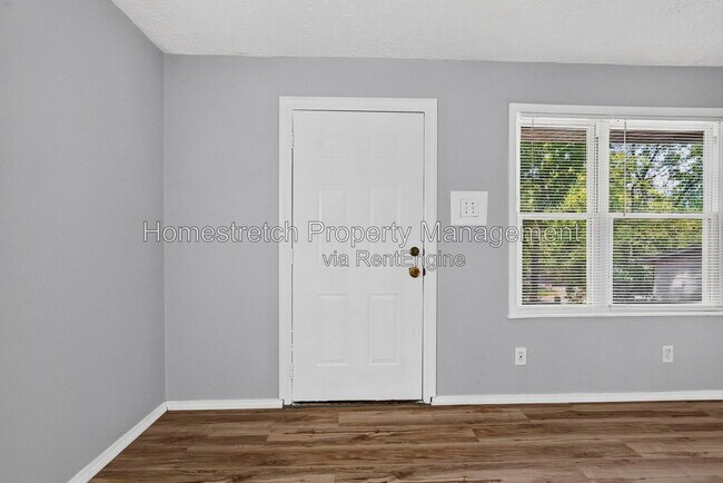 Building Photo - 7534 Blanding Dr