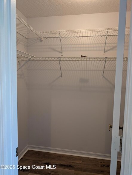 Building Photo - 510 Clifton Dr