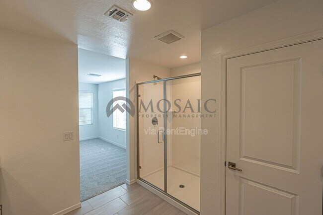 Building Photo - 6264 S Emery