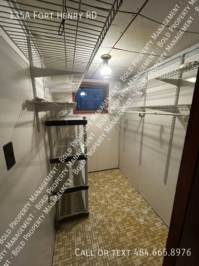 Building Photo - 135A Fort Henry Rd