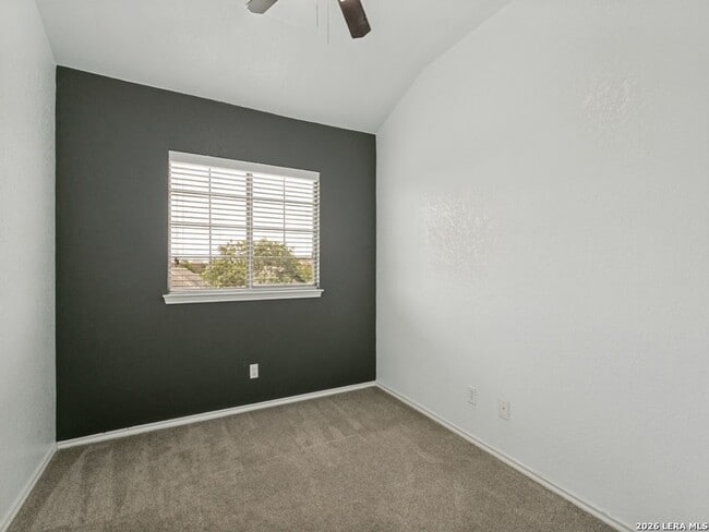 Building Photo - 1227 Tweed Willow