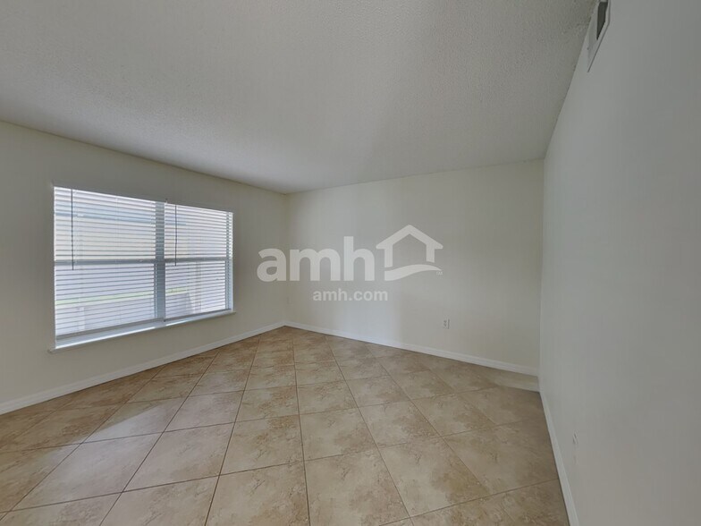 Building Photo - 8255 Settlers Crk Lp