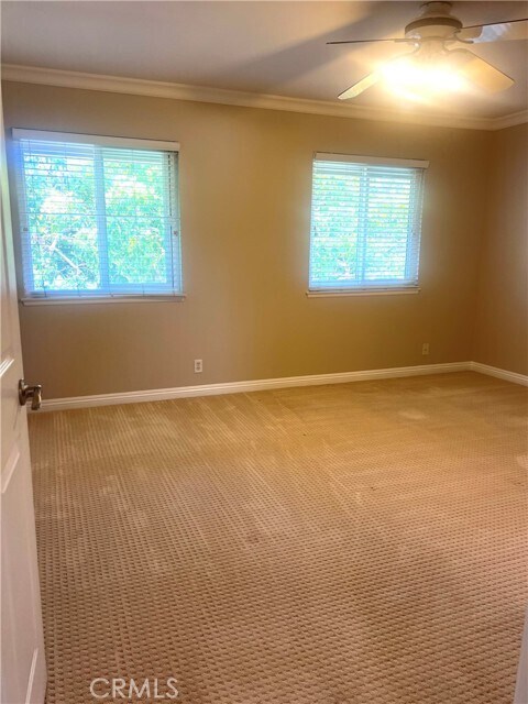 Building Photo - 5052 Hampton Ct