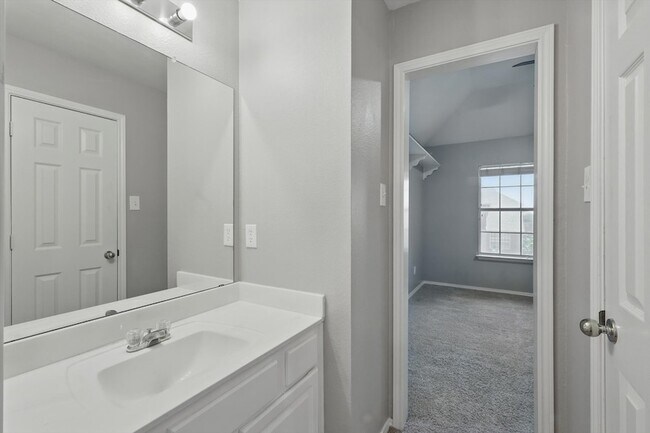 Building Photo - 3412 Pueblo Dr