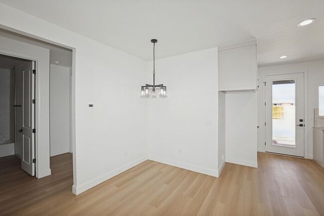 Building Photo - 10374 Tierra Santa Dr