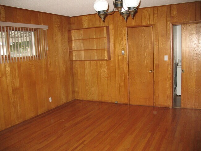 Building Photo - 3121 W Wyoming Ave