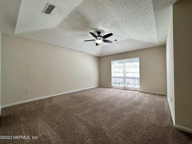 Building Photo - 502 Sherwood Oaks Dr