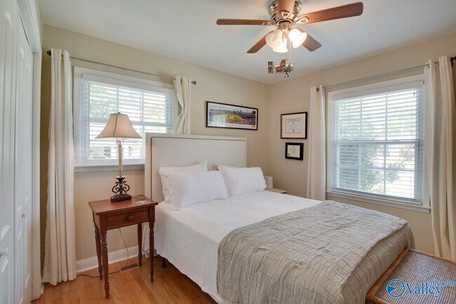 Building Photo - 215 Drake Ave SW