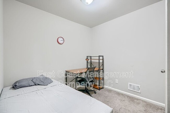 Building Photo - 2308 Jefferson St