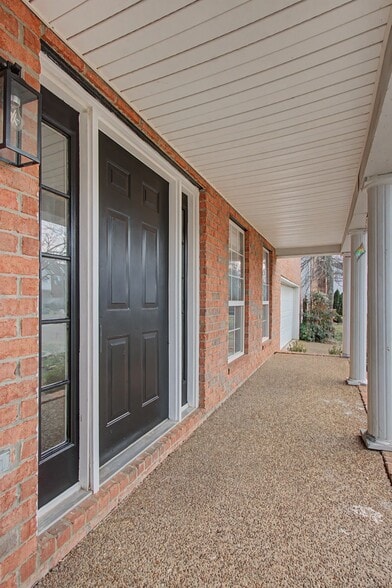 Building Photo - 2932 Burtonwood Dr