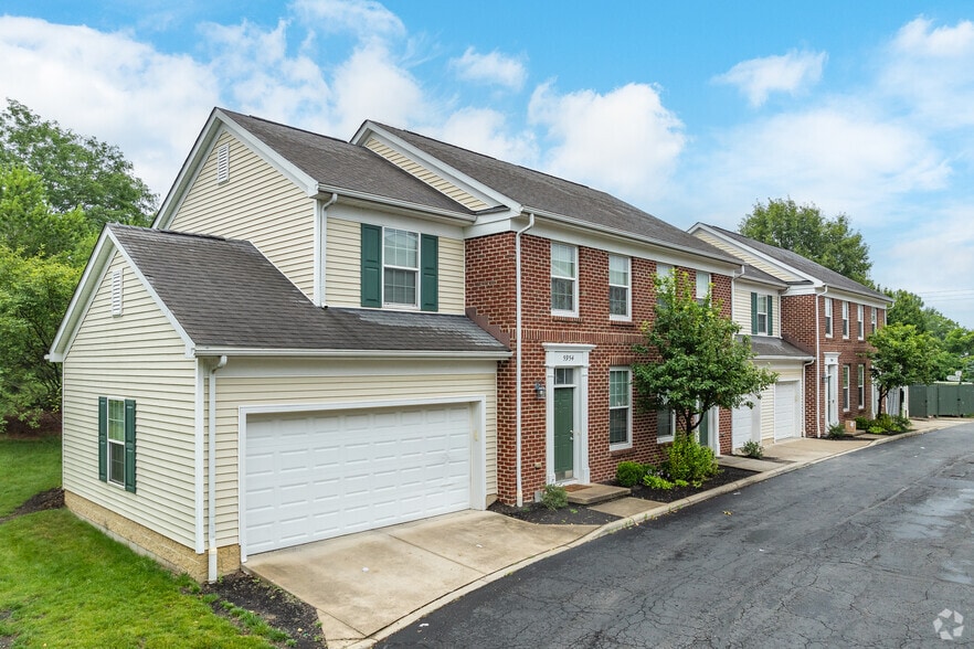 Building Photo - The Ridge at Chestnut Hill