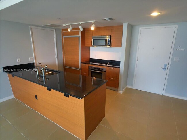 Building Photo - 50 Biscayne Blvd