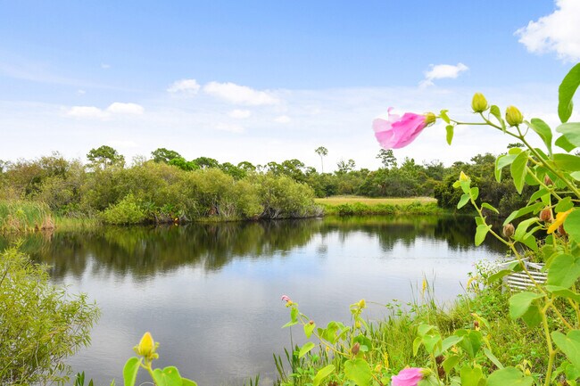 Building Photo - 1388 NW Charlie Green Dr