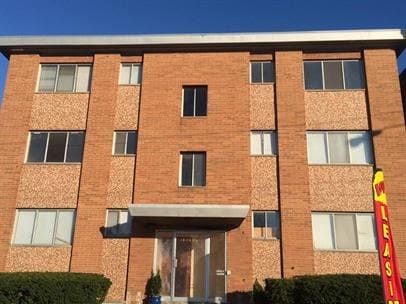 Building Photo - 15112 Euclid Ave