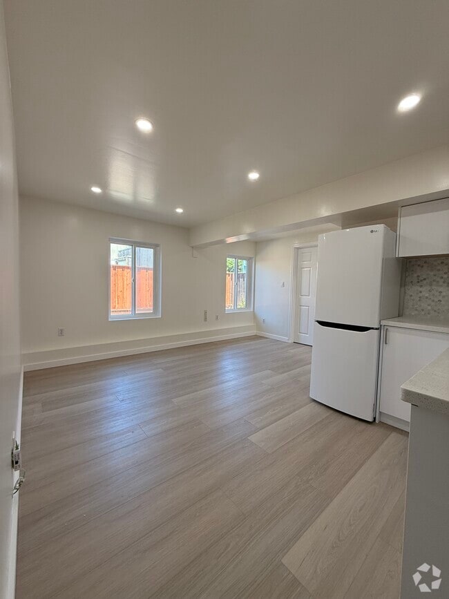 Building Photo - 4636 Cabrillo St