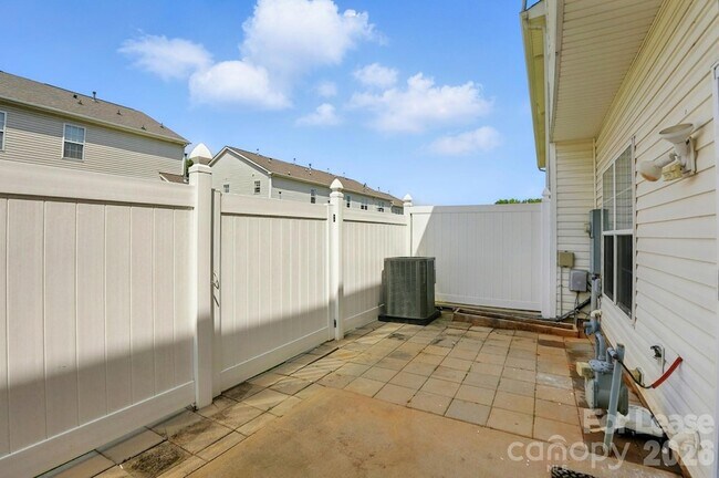 Building Photo - 12244 Stratfield Pl Cir