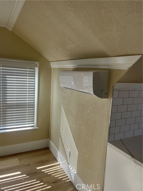 Building Photo - 625 Cedar Ave