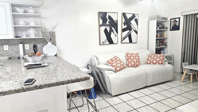 Building Photo - 520 NW 109th Ave