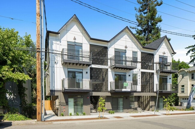 Building Photo - 8417