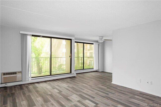 Building Photo - 150 Overlook Ave