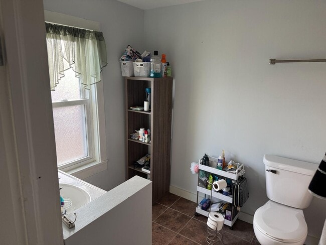 Building Photo - 526 Liberty St