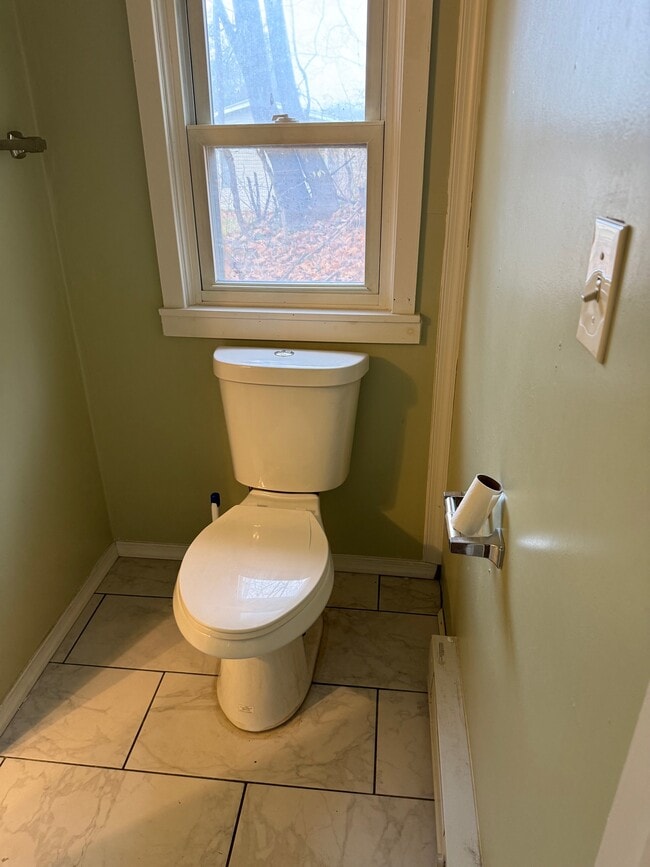 Building Photo - 7038 Hillside Rd