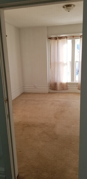 Bedroom - 1125 S Westnedge Ave