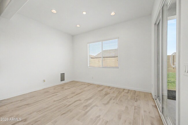 Building Photo - 7646 W Desert Spoon Dr