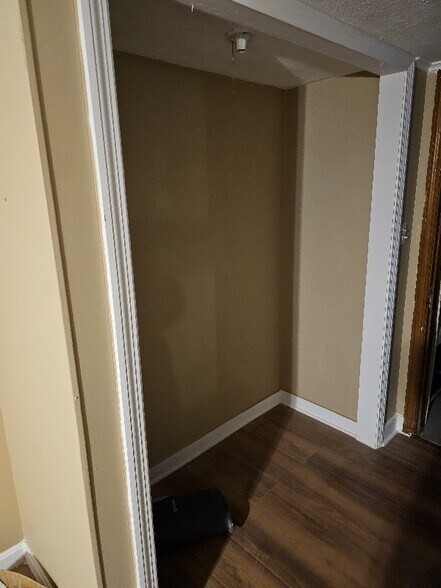 Building Photo - 4 Eva Cir