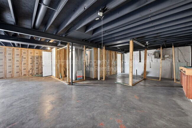 Building Photo - 120 Trotters Creek Ln