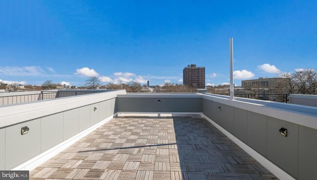 Building Photo - 1530 N 25th St