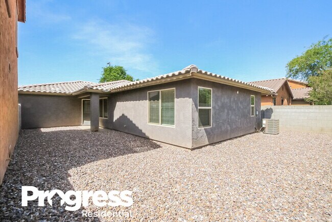 Building Photo - 3825 E Frances Ln