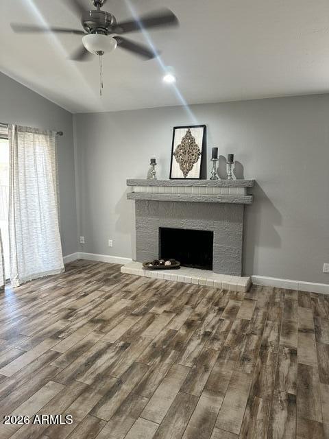 Building Photo - 1120 N Val Vista Dr