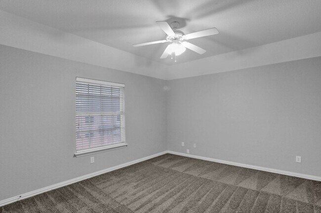 Building Photo - West Allen Beauty.  Ready to GO