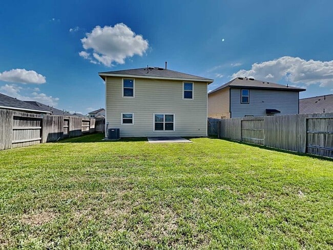 Building Photo - 24102 Mustang Run Dr